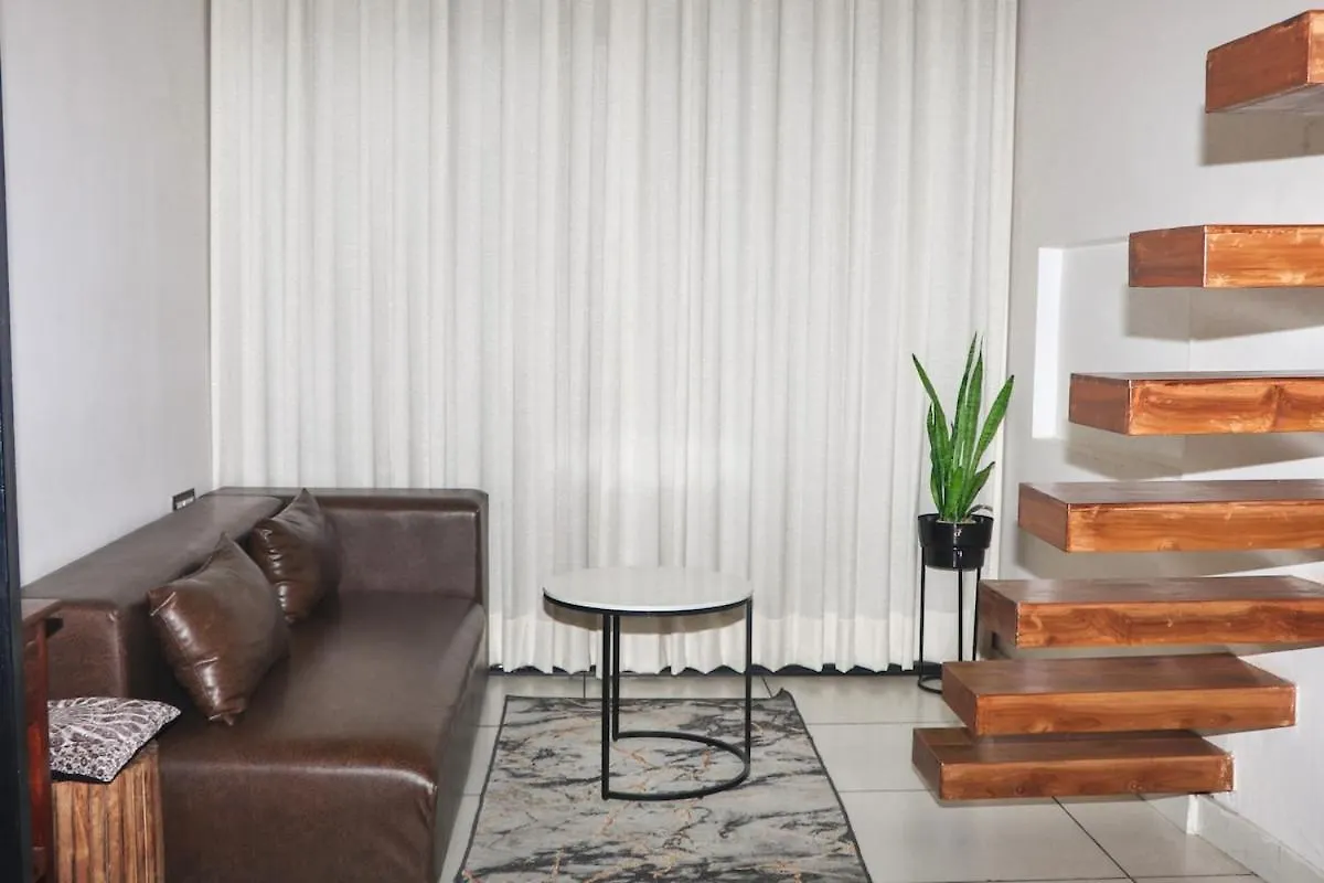 Leafyinn Tranquil Loft New Delhi 0*,